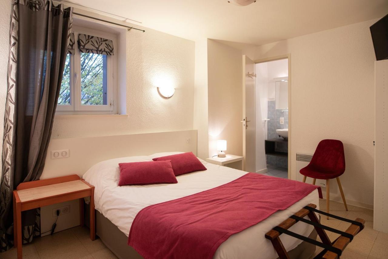 Logis Chez Germaine Hotel Geus-d'Oloron Bagian luar foto