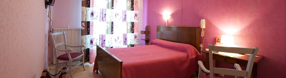 Logis Chez Germaine Hotel Geus-d'Oloron Bagian luar foto
