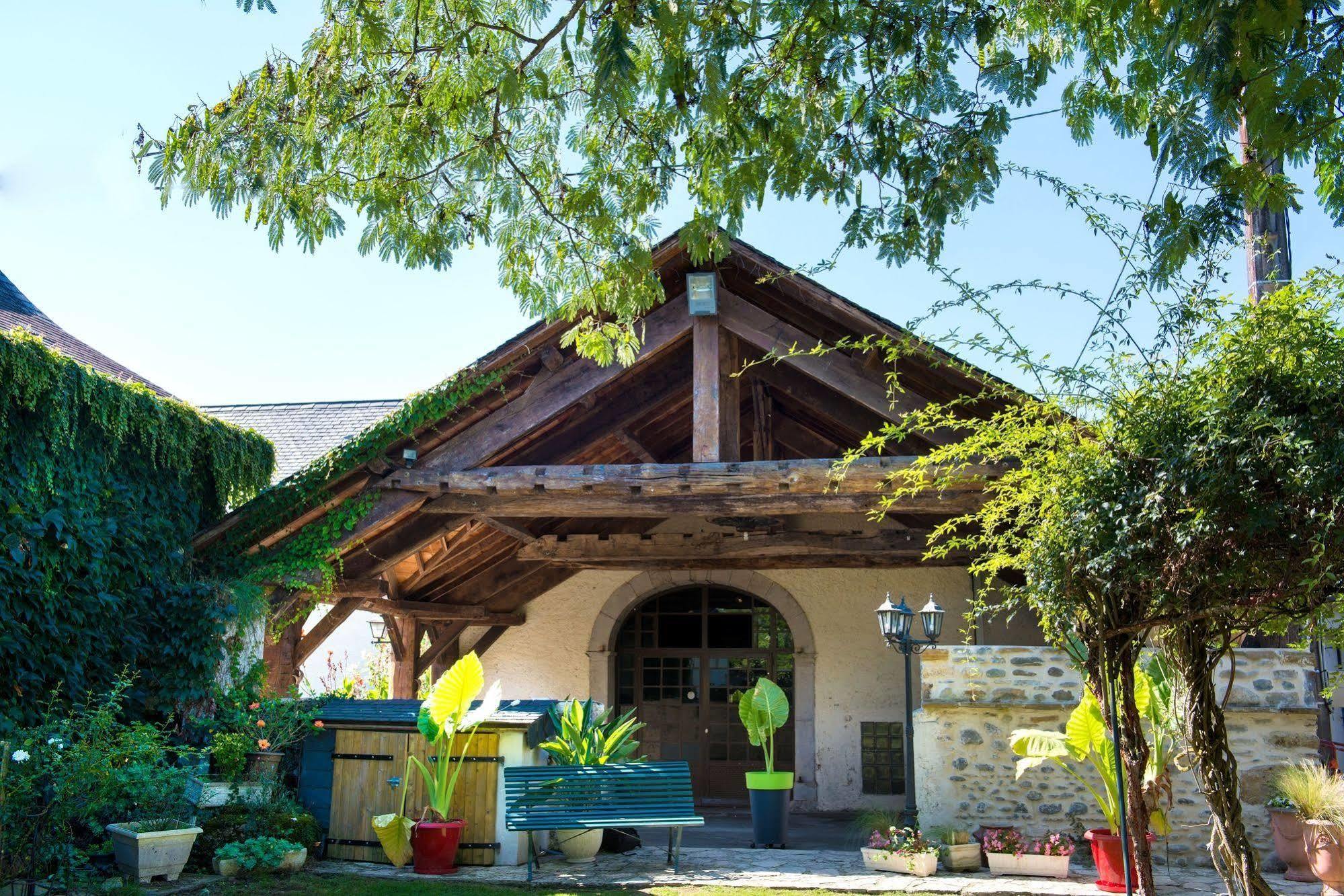 Logis Chez Germaine Hotel Geus-d'Oloron Bagian luar foto