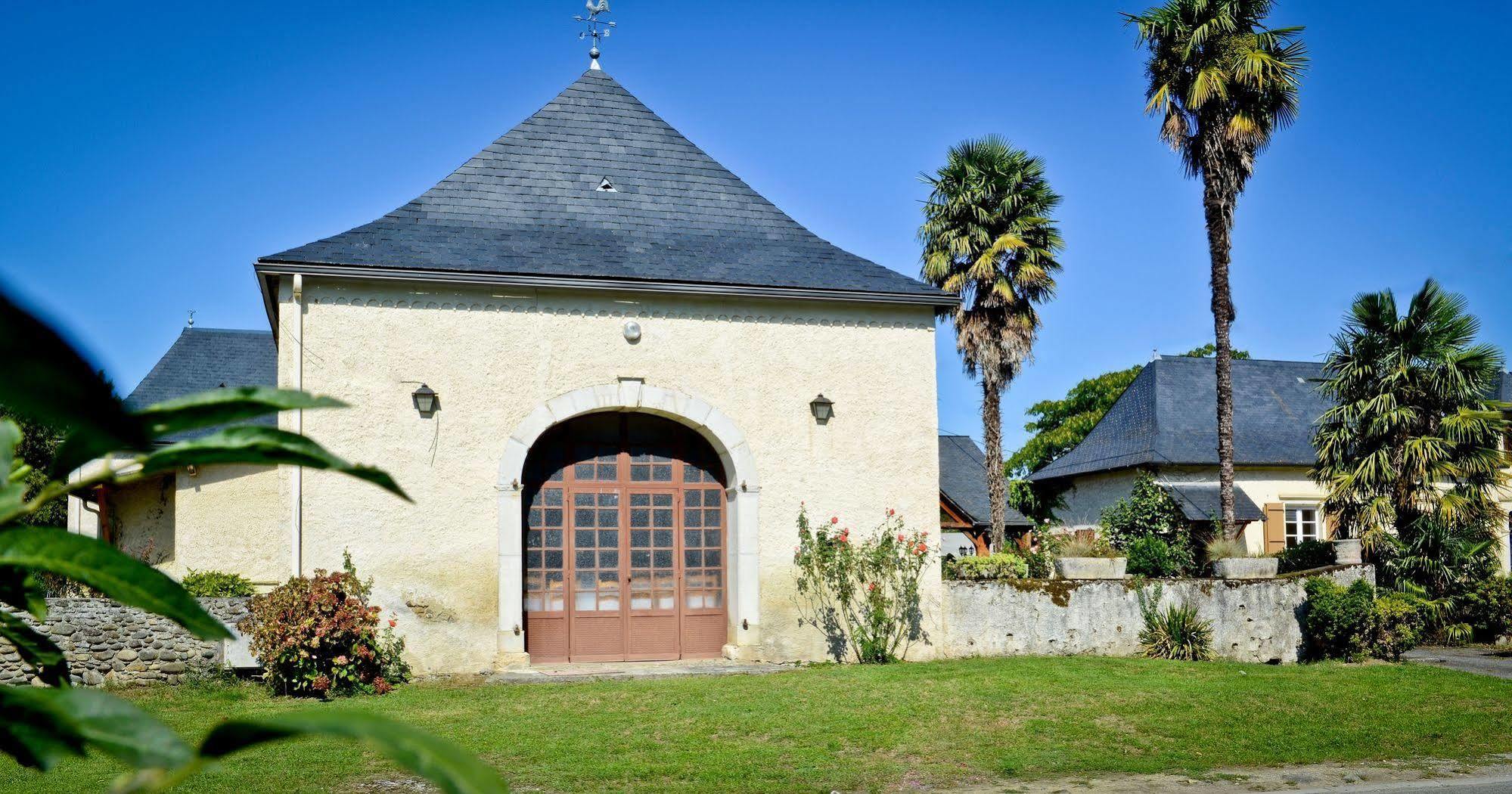 Logis Chez Germaine Hotel Geus-d'Oloron Bagian luar foto