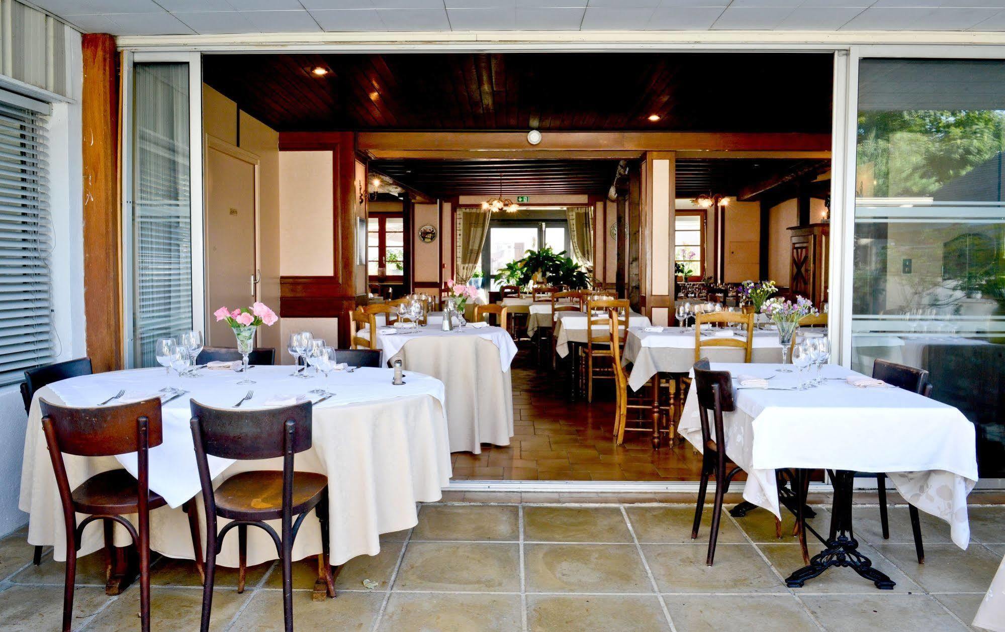 Logis Chez Germaine Hotel Geus-d'Oloron Bagian luar foto