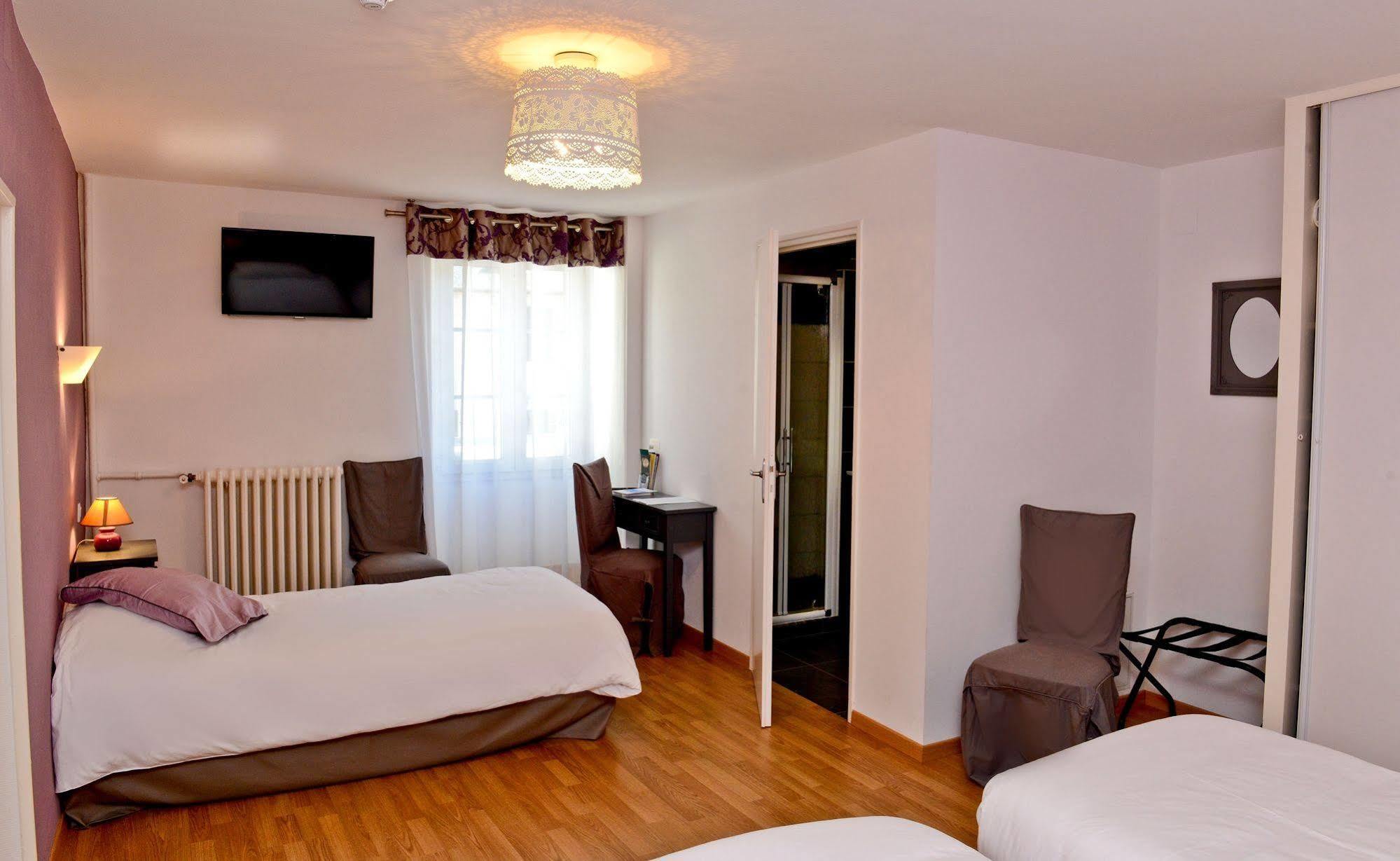 Logis Chez Germaine Hotel Geus-d'Oloron Bagian luar foto