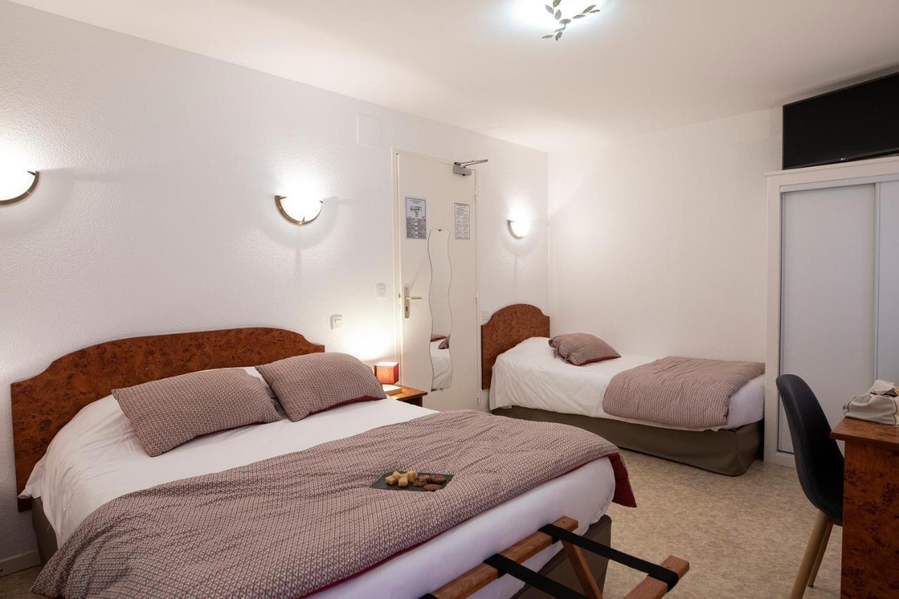 Logis Chez Germaine Hotel Geus-d'Oloron Bagian luar foto