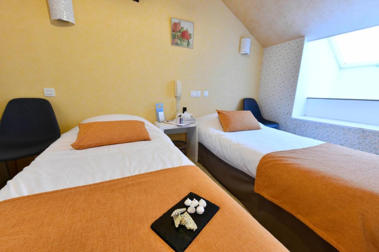 Logis Chez Germaine Hotel Geus-d'Oloron Bagian luar foto